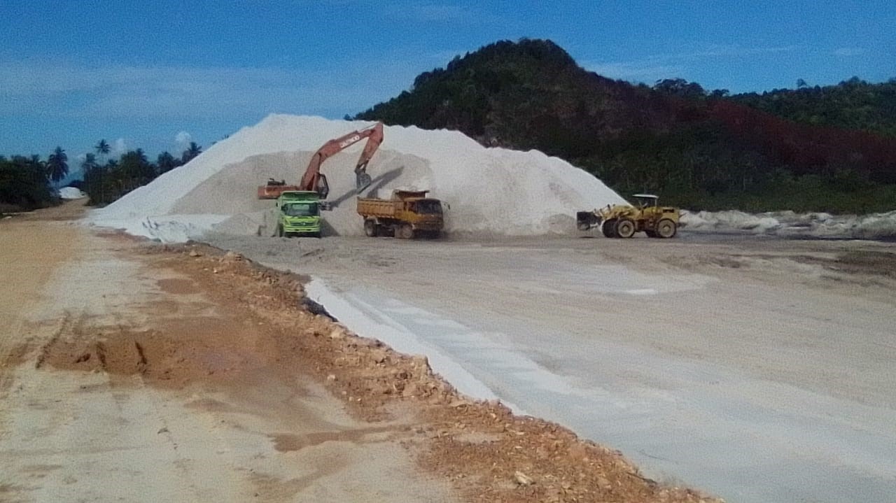 Proses Pasir Silika, Dari Penambangan Hingga Ke Tangan Mitra Water