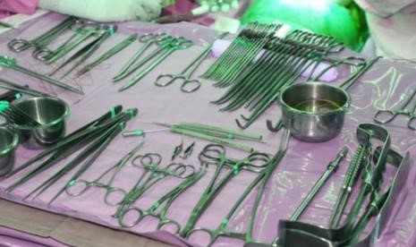 ozon generator untuk sterilisasi alat-alat medis atau kedokteran